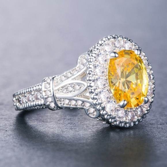 Beautiful 925 Silver Oval Cut Citrine Ring New - Picture 4 of 4